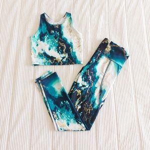 Old Navy Girls Activewear Legging & Bra Set Blue and Gold Marbel